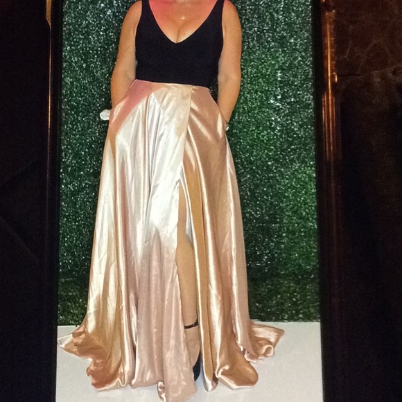 FORMAL DRESS - Picture 8 of 8